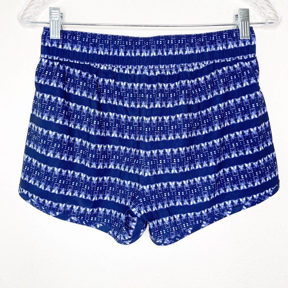 Athleta Sway Blue and White Ikat Shorts Sz XS - Picture 5 of 6